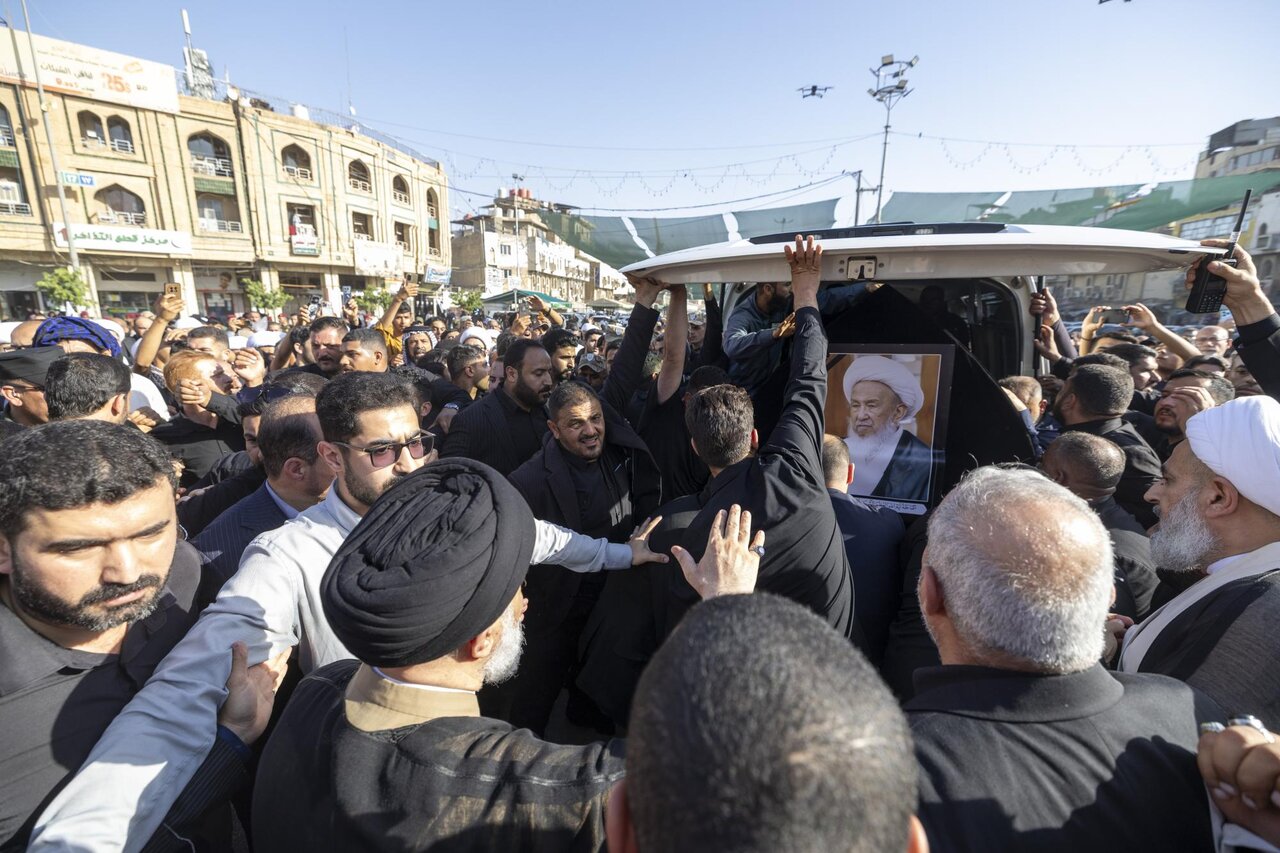 مدينة النجف الأشرف تشهد مراسم تشييع آية الله العظمى الشيخ محمد إسحاق الفياض (فيديو وصور)