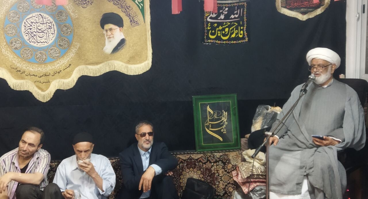 مبلغان دینی در محافل حسینی باید مروج اتحاد مقدس و انسجام ملی باشند