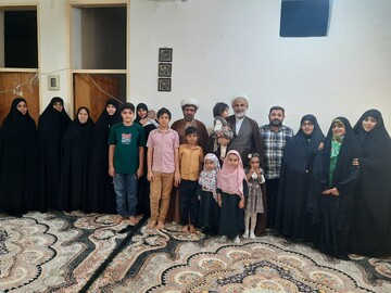 تصاویر/ تجلیل از ۱۳ طلبه خواهر مدرسه علمیه خواهران برازجان در راستای ترویج فرهنگ فرزندآوری