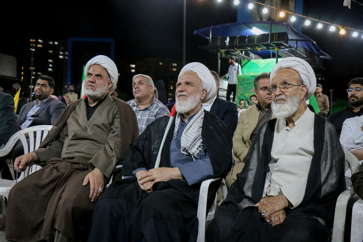 تصاویر/ رونمایی از بزرگ‌ترین تمثال قائد شهید حضرت آیت‌الله العظمی سیدعلی حسینی خامنه‌ای قدس سره