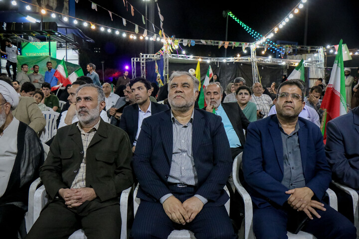 تصاویر/ رونمایی از بزرگ‌ترین تمثال قائد شهید حضرت آیت‌الله العظمی سیدعلی حسینی خامنه‌ای قدس سره