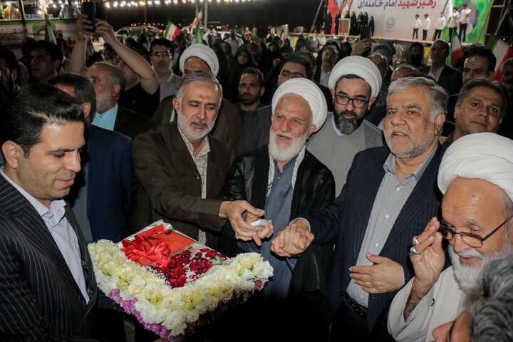 تصاویر/ رونمایی از بزرگ‌ترین تمثال قائد شهید حضرت آیت‌الله العظمی سیدعلی حسینی خامنه‌ای قدس سره