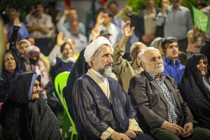 تصاویر / حضور مردم شهرستان آبیک در شب نود وهشتم