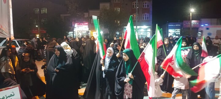 تصاویر/ خروش حماسی در ورزقان؛ تجدید میثاق با ولایت در نود و هشتمین موج بیدار