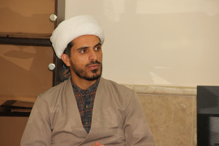 تصاویر / نشست معاون تبلیغ حوزه علمیه قزوین با رابطین مبلغات امین
