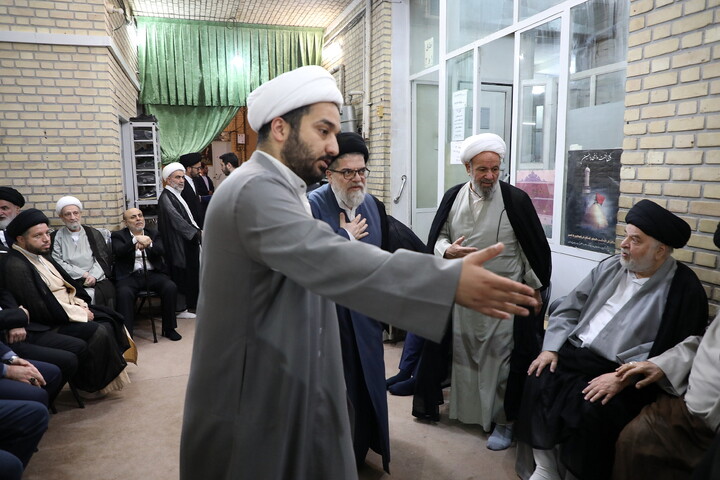 Cerimonia commemorativa per l’Ayatollah Fayyadh a Qom