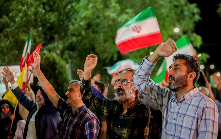 تصاویر/ اجتماع حمایت از وطن در پرند