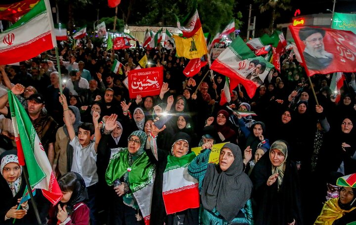 تصاویر/ اجتماع حمایت از وطن در پرند