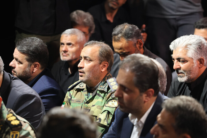 تصاویر / حضور مردم همدان در جوار محل شهادت رهبر شهید انقلاب در رواق کشوردوست