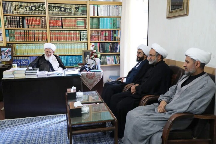 تصاویر/ دیدار مسئول دفتر امور اجتماعی و سیاسی حوزه های علمیه کشور با نماینده ولی فقیه در استان یزد