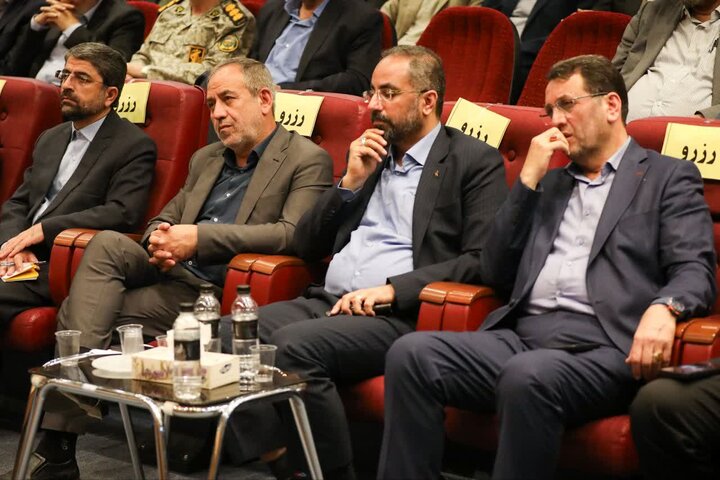 تصاویر / جلسه شورای اداری استان قزوین با حضور نماینده ولی فقیه در استان وامام جمعه قزوین برگزار شد