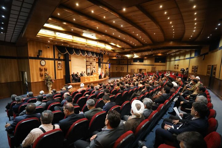 تصاویر / جلسه شورای اداری استان قزوین با حضور نماینده ولی فقیه در استان وامام جمعه قزوین برگزار شد