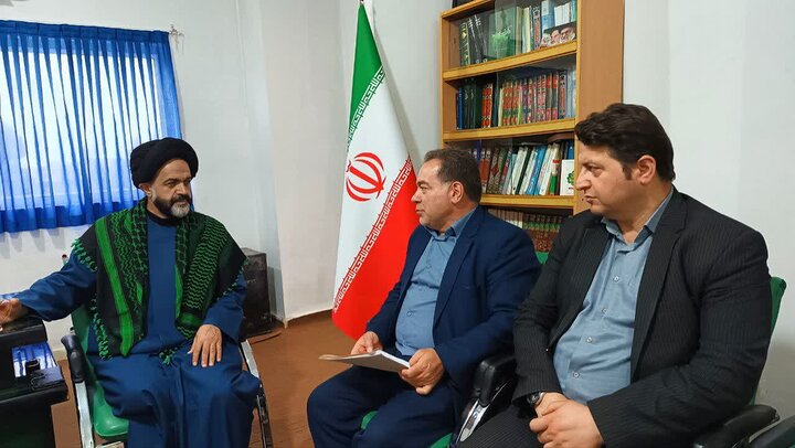 تصاویر/ دیدارهای عمومی مردم و مسئولان با امام جمعه شهرستان چالوس