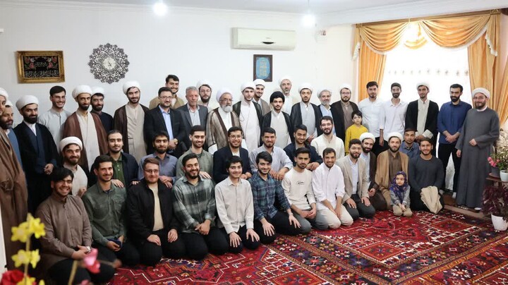 تصاویر / دیدار امام جمعه مرند با طلاب تازه‌مُلبَّس این شهرستان
