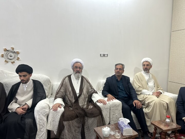 تصاویر / دیدار امام جمعه مرند با طلاب تازه‌مُلبَّس این شهرستان