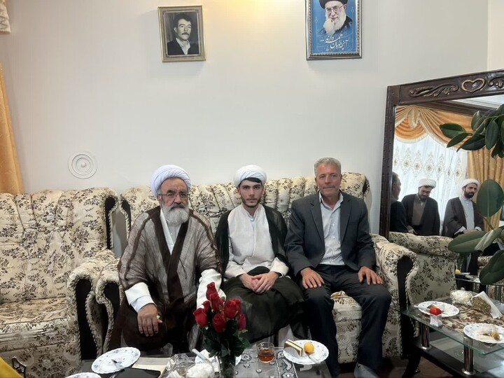 تصاویر / دیدار امام جمعه مرند با طلاب تازه‌مُلبَّس این شهرستان