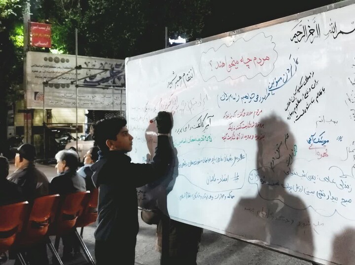 تصاویر / فعالیتهای فرهنگی و تبلیغی موکب مدرسه علمیه صاحب الزمان(عج) مرند