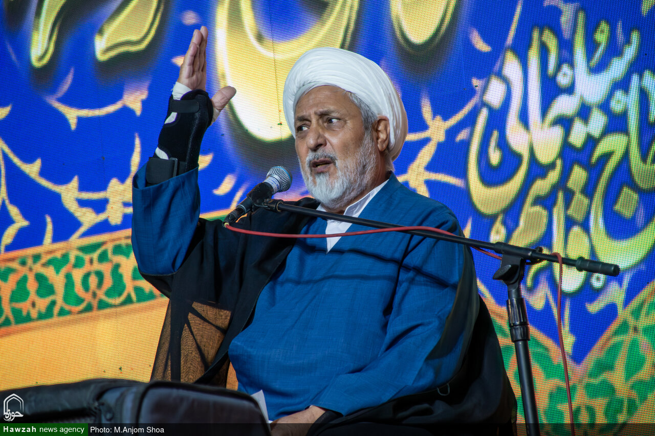 تصاویر/ حضور مردم کرمان در شب نود و هشتم جنگ رمضان