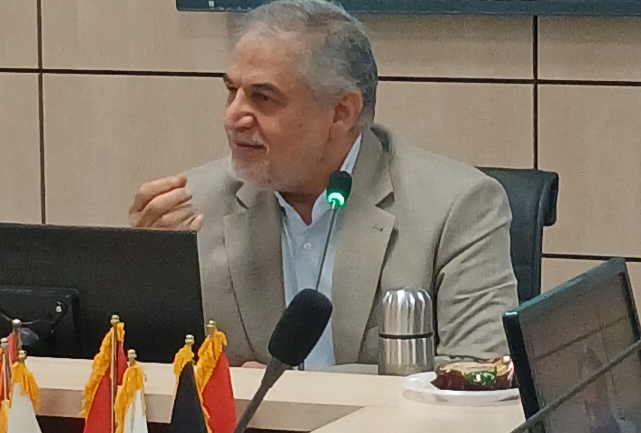 نخبگان علمی باید پیشگام تحول فکری جامعه باشند