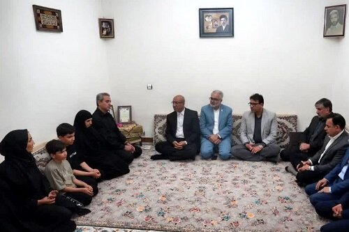 ایثار جوانان ایرانی محاسبات دشمن آمریکایی ، صهیونیستی را برهم زد