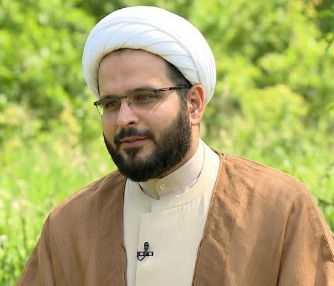 مهم‌ترین دستاورد نگاه تمدنی به غدیر، اضطرار به امام است/ جامعه منتظر نباید به شرایط غیبت عادت کند