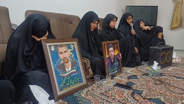 تصاویر/ دیدار کادر مدرسه علمیه خواهران دلوار با خانواده شهید کریمی