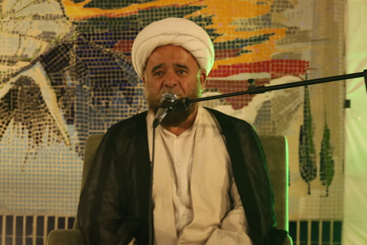 تصاویر/مراسم عمامه گذاری طلاب مدرسه علمیه صاحب‌الزمان عج بشاگرد