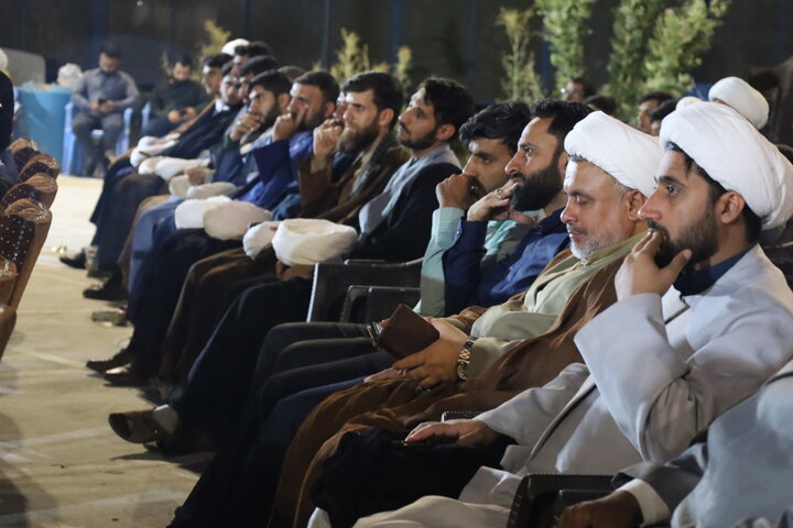 تصاویر/مراسم عمامه گذاری طلاب مدرسه علمیه صاحب‌الزمان عج بشاگرد
