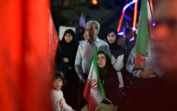 تصاویر/ اجتماع مردم منطقه ۲ تهران در حمایت از نیروهای مسلح