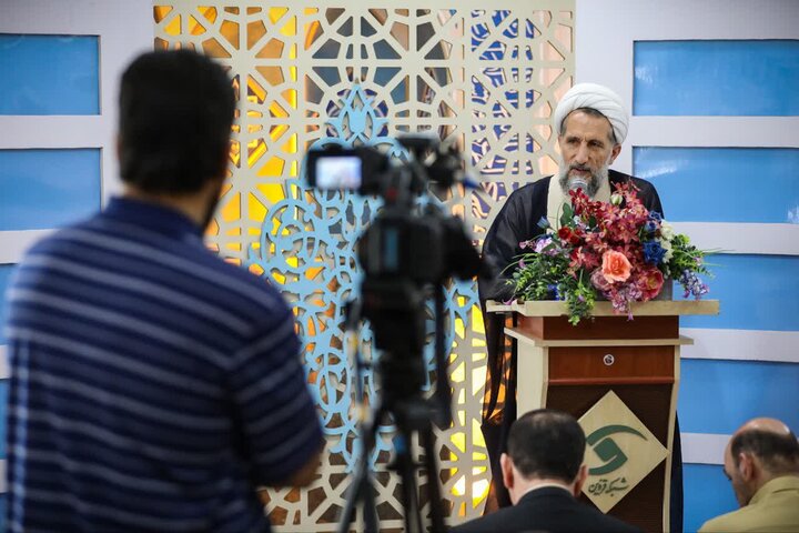 تصاویر / دیدار امام جمعه قزوین با کارکنان صدا وسیمای مرکز قزوین