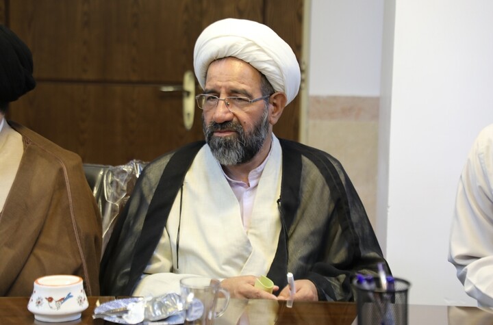 نشست بصیرتی با حضور مسئول دفتر امور اجتماعی و سیاسی حوزه های علمیه کشور در یزد