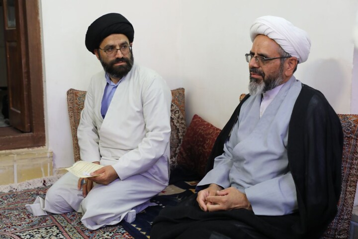 بازدید مسئول دفتر امور اجتماعی و سیاسی حوزه های علمیه کشور از مدرسه علمیه خان یزد