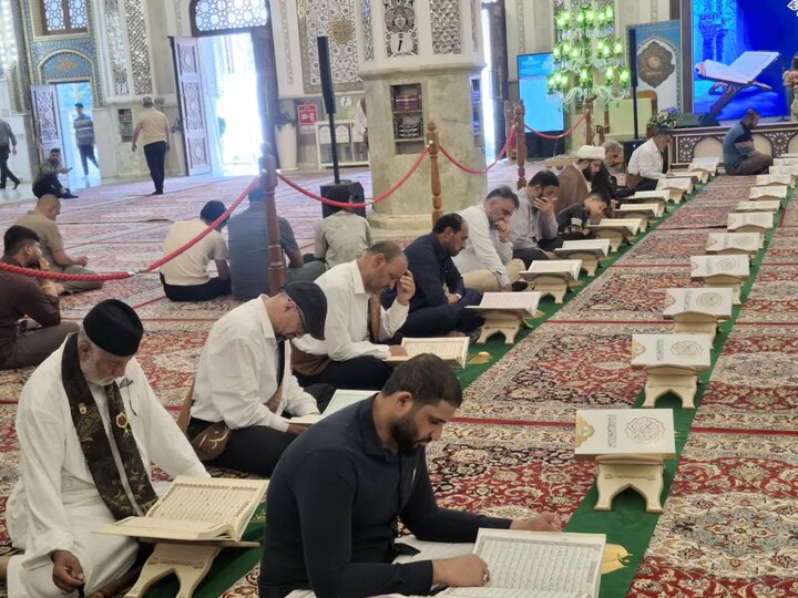 تصاویر / محفل  انس با قرآن  در حرم کاظِمَیْن عراق،