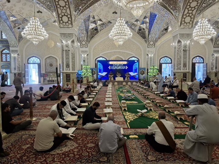 تصاویر / محفل  انس با قرآن  در حرم کاظِمَیْن عراق،