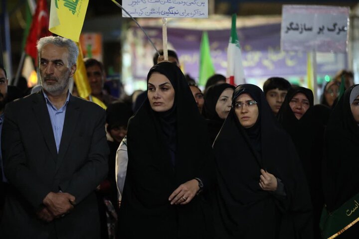 تصاویر/ نود و نهمین شب از قرار شبانه،تبلور حماسه حضور و ایستادگی مردم ولایتمدار و غیور ارومیه