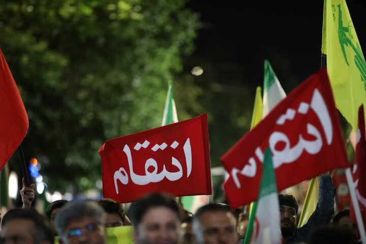 تصاویر/ نود و نهمین شب از قرار شبانه،تبلور حماسه حضور و ایستادگی مردم ولایتمدار و غیور ارومیه