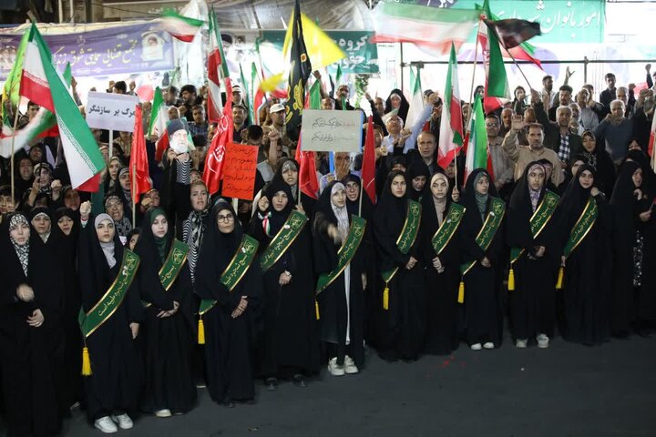 تصاویر/ نود و نهمین شب از قرار شبانه،تبلور حماسه حضور و ایستادگی مردم ولایتمدار و غیور ارومیه