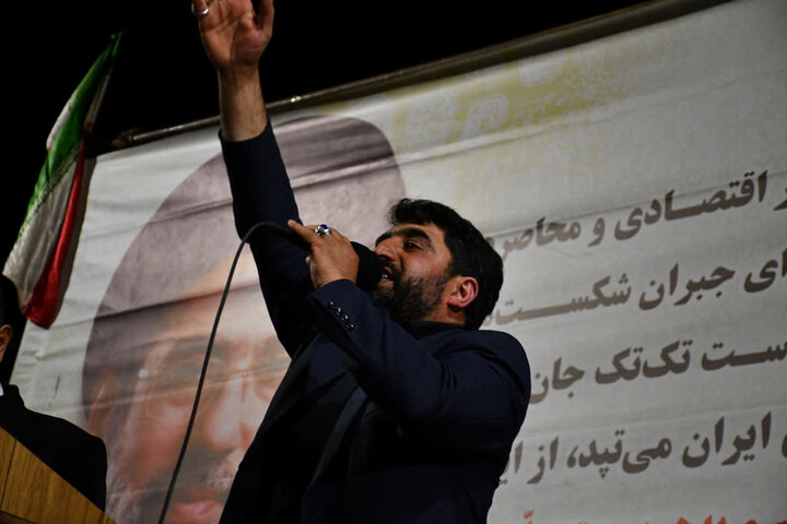 تصاویر/ طنین فریاد حمایت از اقتدار ایران در «سنگر خیابان»؛ تداوم حضور میدانی مردم سلماس در تجمعات شبانه