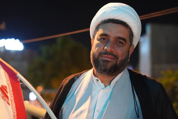 تصاویر / فعالیتهای فرهنگی وتبلیغی موکب مدرسه علمیه سردارین -عکاس مهدی نادری