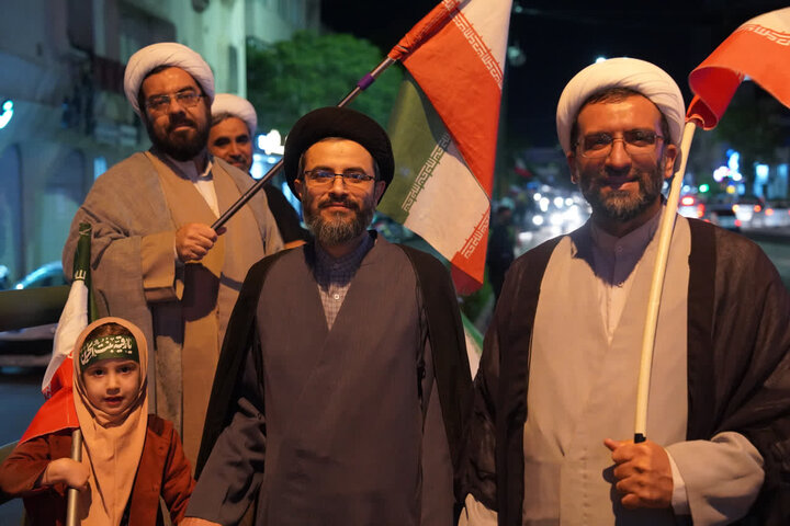 تصاویر / فعالیتهای فرهنگی وتبلیغی موکب مدرسه علمیه سردارین -عکاس مهدی نادری