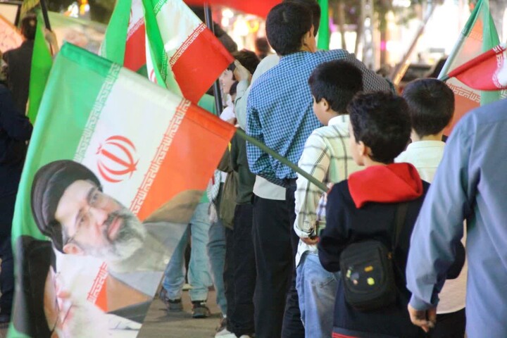 تصاویر/ شب‌های اقتدار و حماسه زنجانی ها در دفاع از وطن