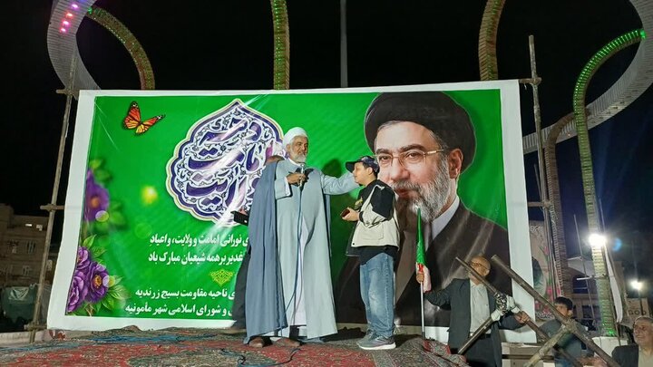 تصاویر/نود و نهمین شب حضور مردم زرندیه در میدان