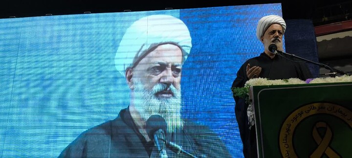 تصاویر/ نود و نهم شب از حضور مردمی در عجب شیر در حمایت از نظام اسلامی