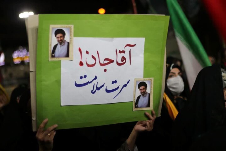 تصاویر/ حضور شبانه شهروندان قبله تهران در میدان شهرری