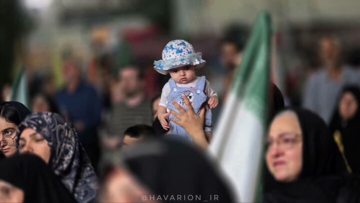 تصاویر/ حضور شبانه شهروندان قبله تهران در میدان شهرری