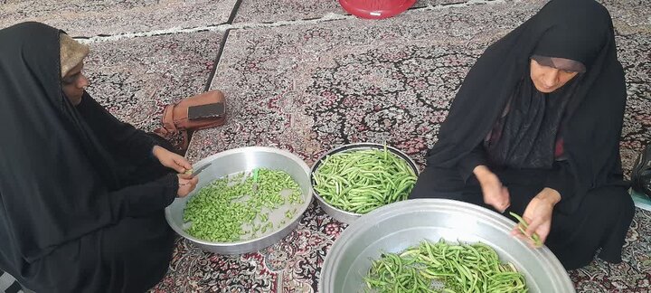 تصاویر/ اطعام عید غدیر توسط مدرسه علمیه معصومیه(س) شهرستان فهرج
