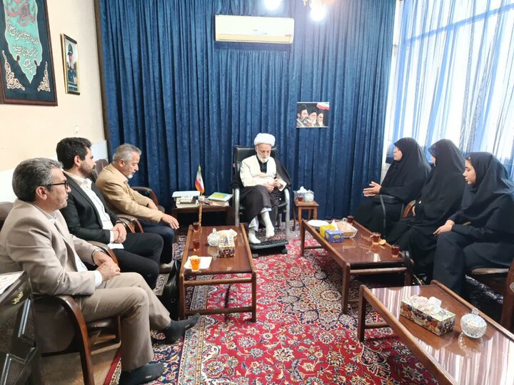 تأکید نماینده ولی‌فقیه در استان مرکزی بر لزوم ارتقای شاخص‌های اخلاقی و علمی در کادر درمان