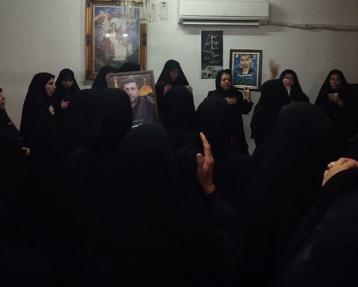 تصاویر/ دیدار کادر مدرسه علمیه خواهران دلوار با خانواده شهید کریمی