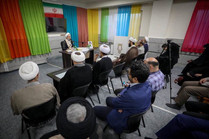 بازدید امام جمعه قزوین از موسسه فرهنگی پژوهشی موسسه انشاء