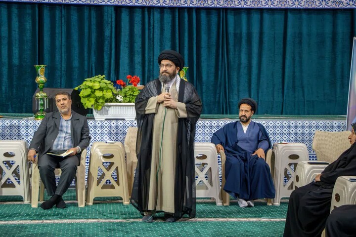 تصاویر / نشست تربیتی شبکه صالحین استان زنجان